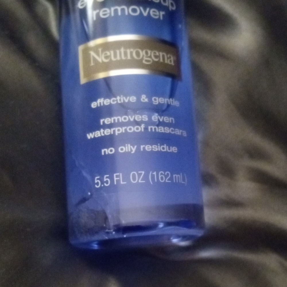 Neutrogena Oil-Free Eye Makeup Remover - Blue - Picture 4 of 5